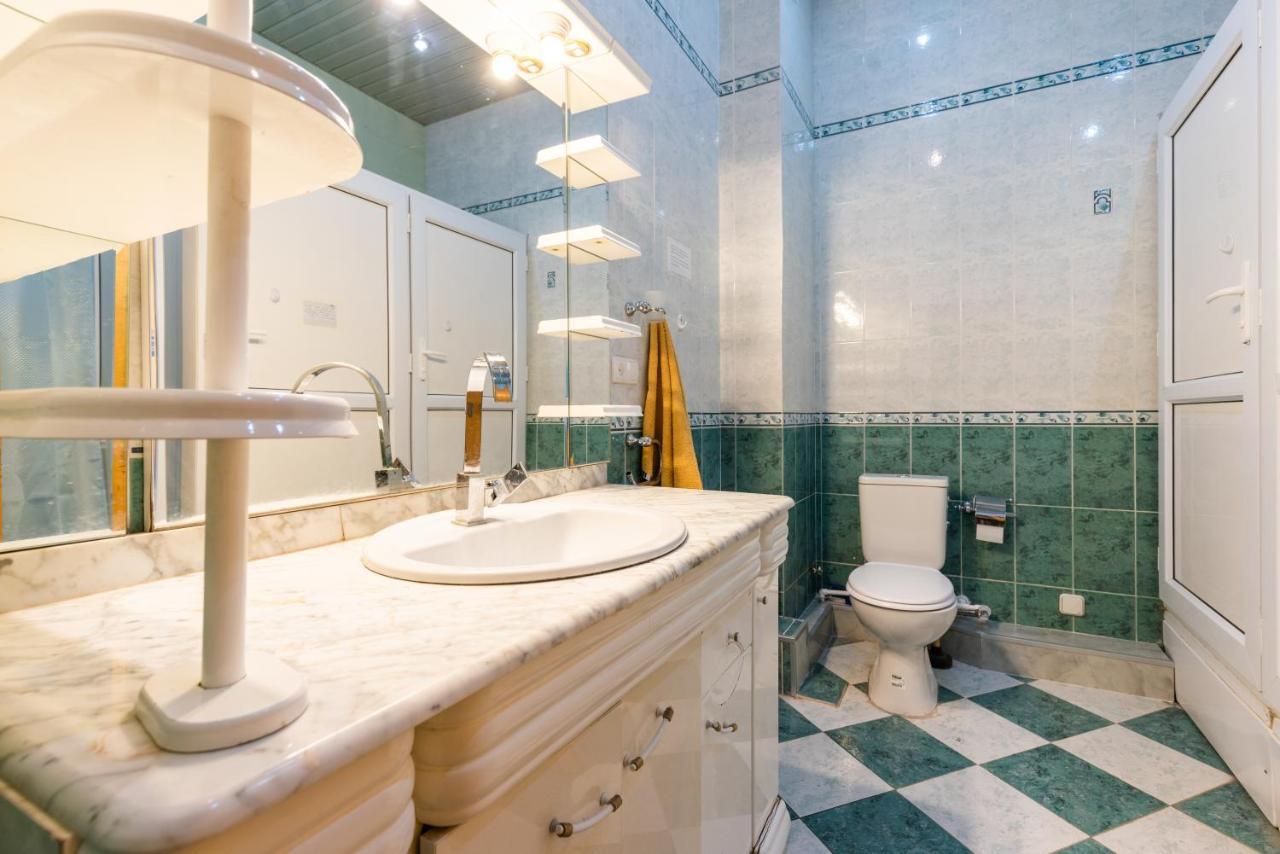 Center 4 You Hotel Tbilisi Eksteriør billede