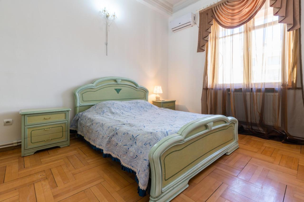 Center 4 You Hotel Tbilisi Eksteriør billede