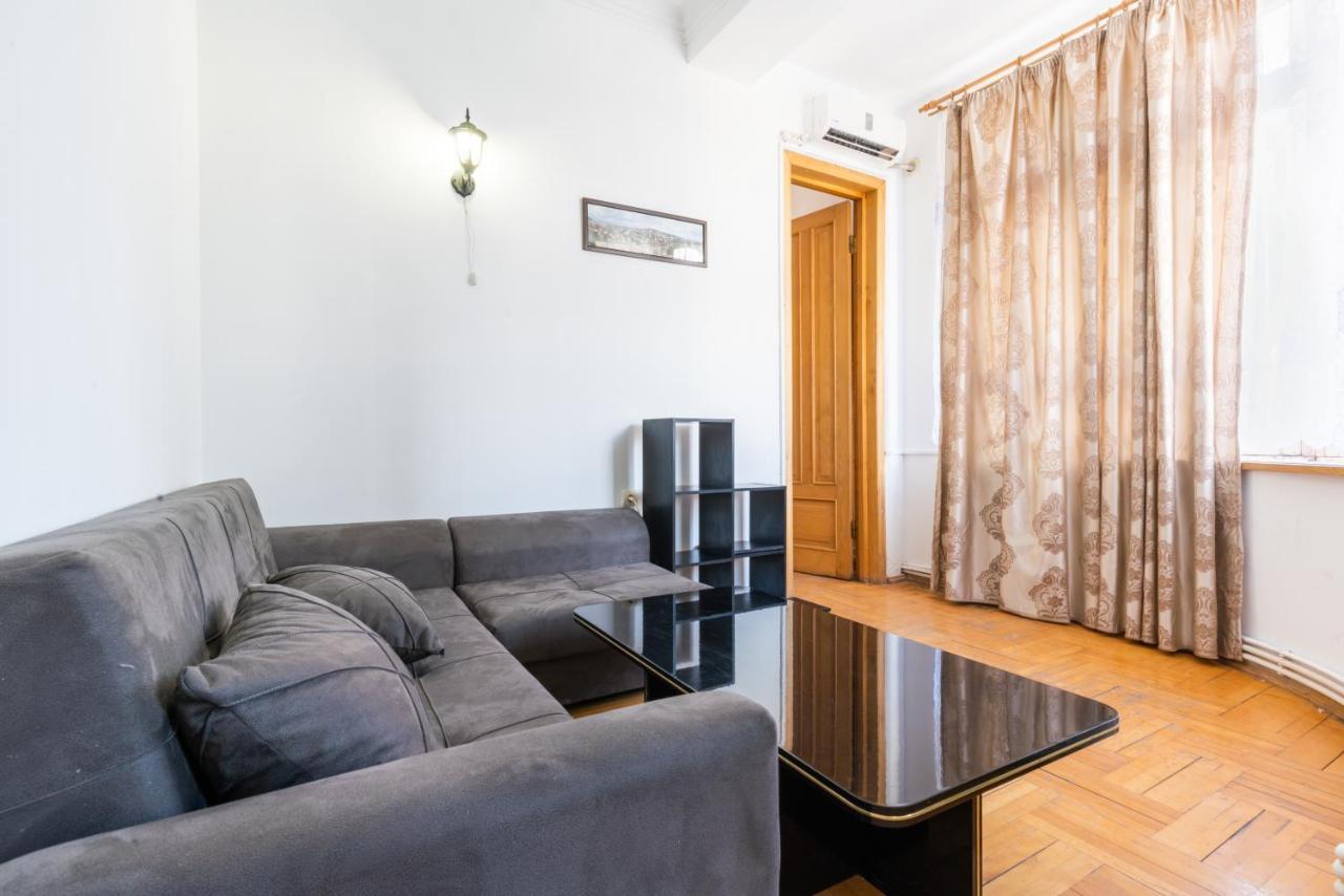 Center 4 You Hotel Tbilisi Eksteriør billede