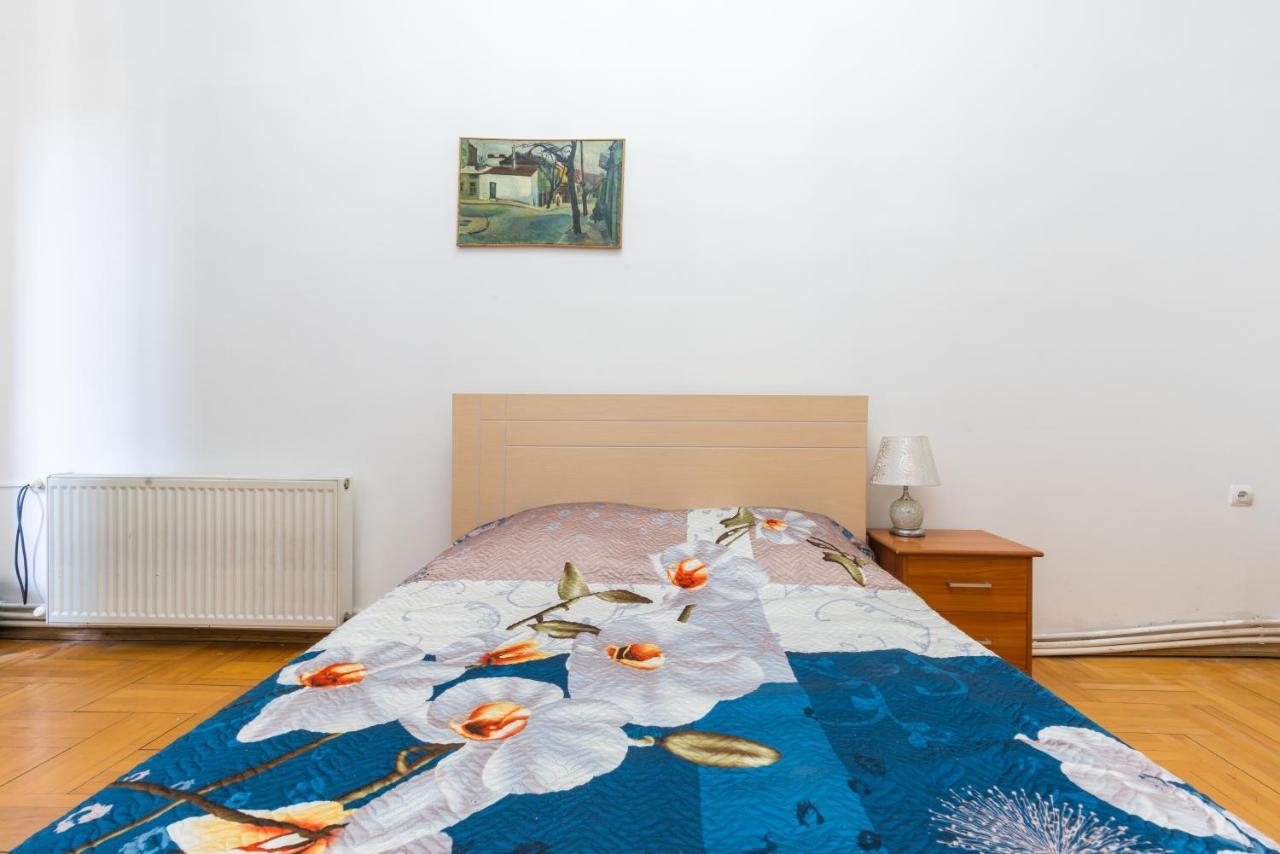 Center 4 You Hotel Tbilisi Eksteriør billede