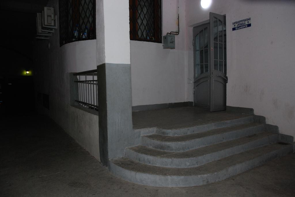 Center 4 You Hotel Tbilisi Eksteriør billede